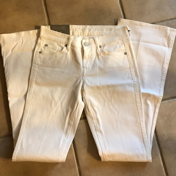 "A" Pocket Flare in Clean White. SKU: AU130Y374C - Picture 8 of 8