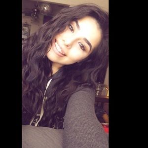 Meet your Posher, Graciela