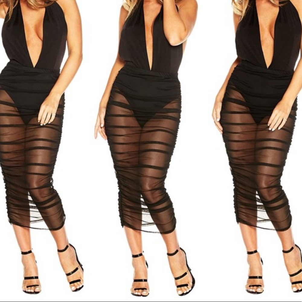 Meshed ruched skirt NWT!