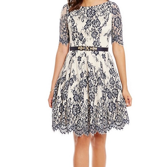 Beautiful fit and flare dress - Picture 2 of 7