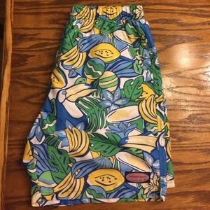 Men's vineyard vines trunks