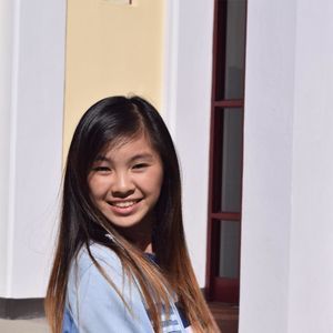 Meet your Posher, Flora