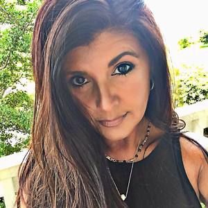 Meet your Posher, Rhonda