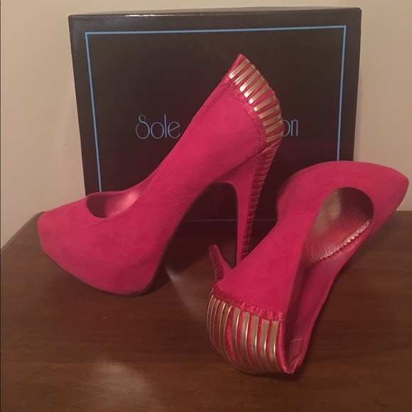 Cute, Cute Heels! (2 for $20 deal) - Picture 1 of 5