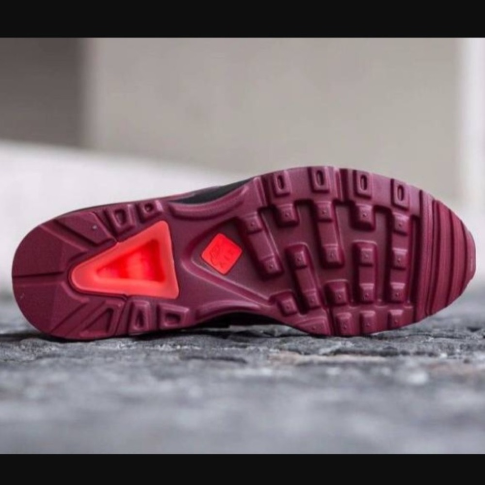 Nike Air Max ultra men's red black sneakers - Picture 8 of 8
