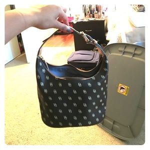 Dooney and bourke bag