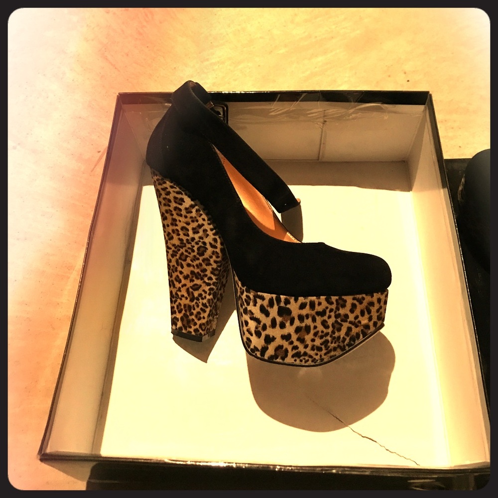 Leopard platform stunning shoe