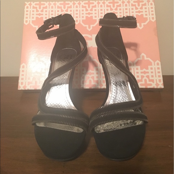 Cute black heels! - Picture 4 of 6