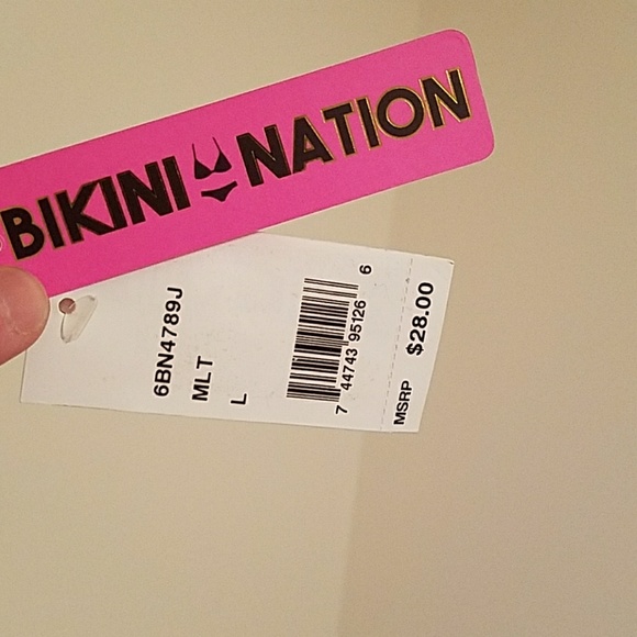 Bikini Nation - Picture 3 of 3