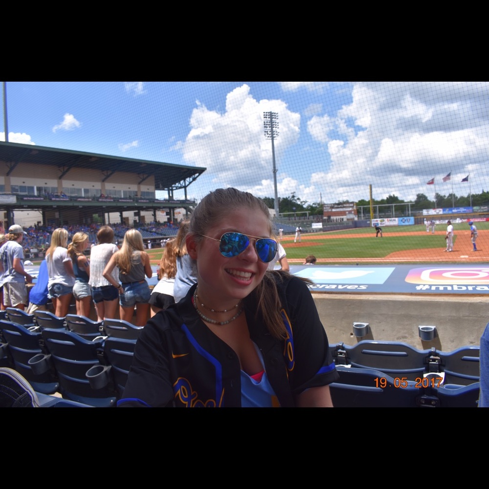 MEET YOUR POSHER: Ann Fava