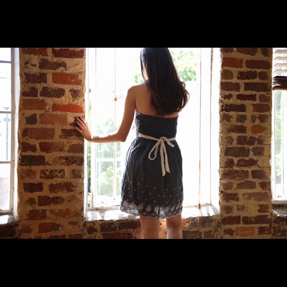 Embroidered Strapless Sundress - Picture 2 of 4