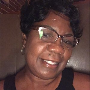 Meet your Posher, Renee