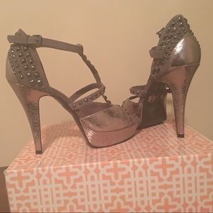 Cute Gray heels with stud detail.  (2 for $20)