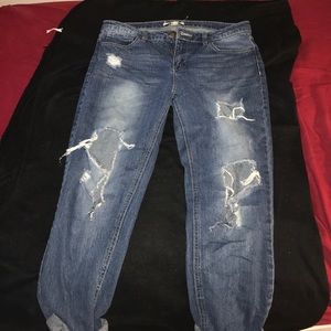 Boyfriend ripped jeans