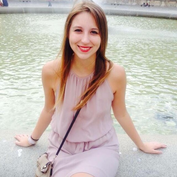 Meet Your Posher! - Picture 3 of 3