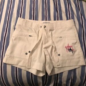 white guy harvey shorts