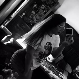 Meet your Posher, Samira