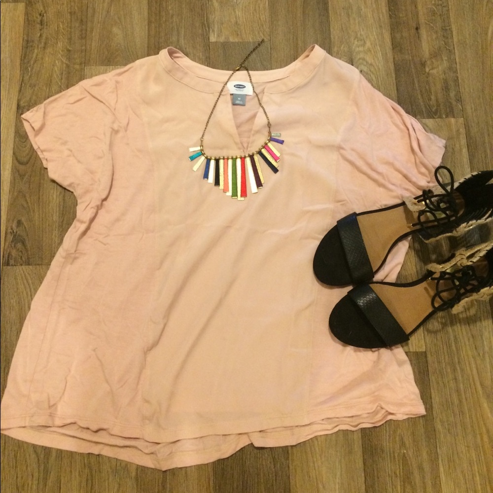 NWOT Flowy Blush Top