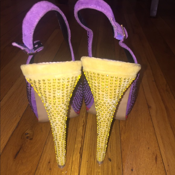 Six inch heels - Picture 2 of 5