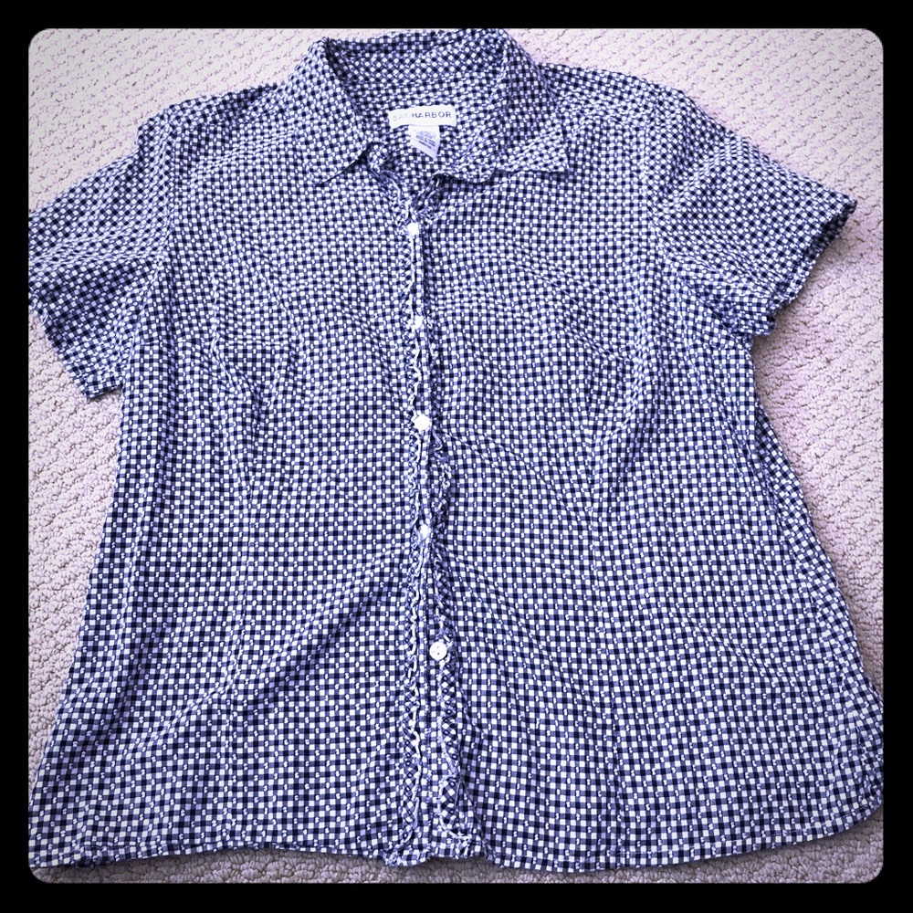 Short sleeve button down navy/white shirt.