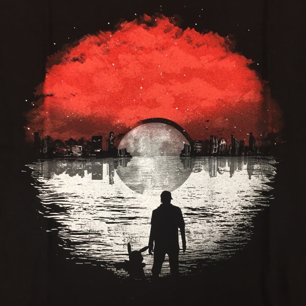 Tee fury medium Pokémon t shirt