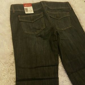 🎉🎉HOST PICK🎉🎉🎉New Guess Dark Wash Ankle Jeans