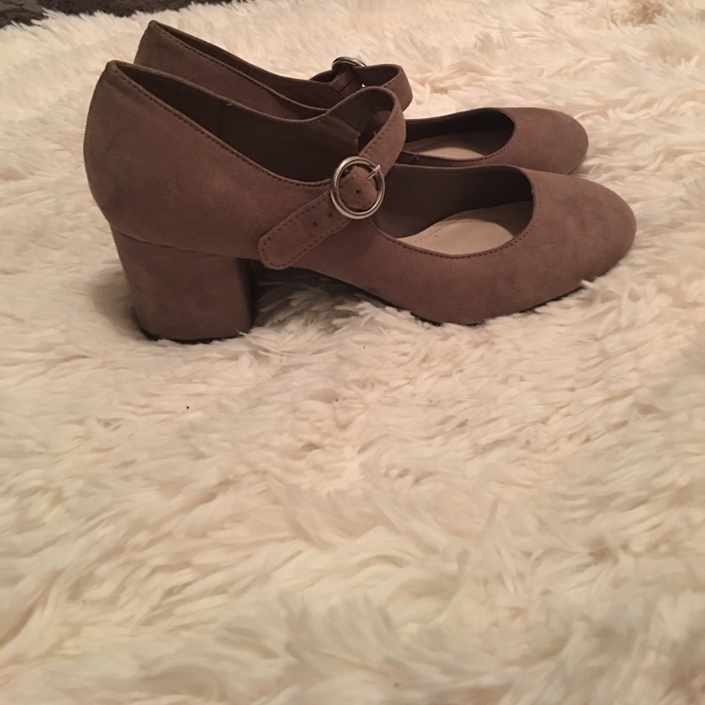 Nude Mary Jane Heels