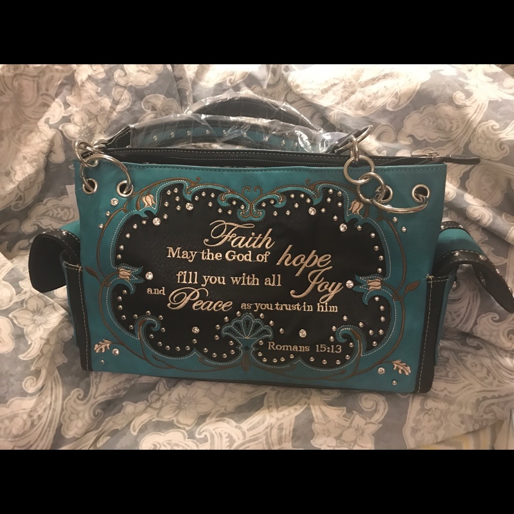 Pistol Packing Purse 👛