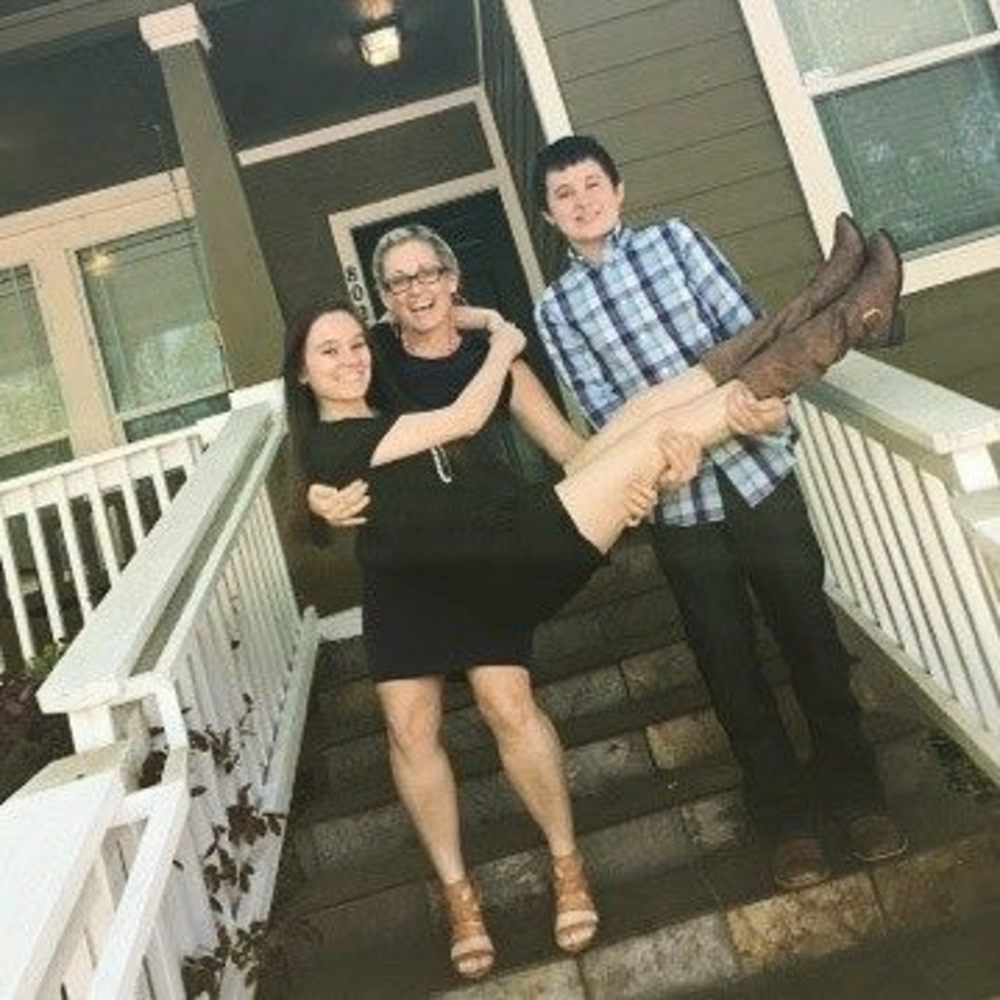 Meet your Posher, Stephanie