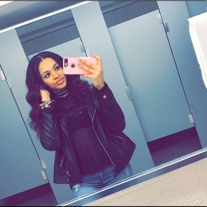 Meet your Posher, Taylor