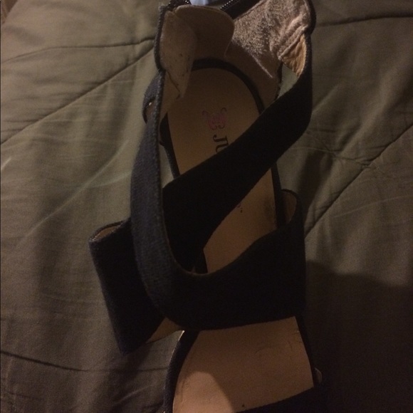 JustFab high heels in the color of black - Picture 3 of 3