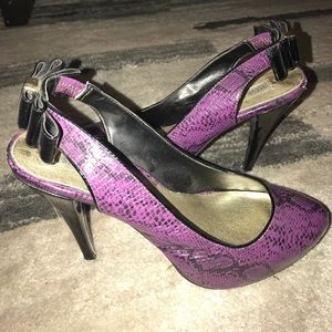 SOLD Purple snake skin Steve Madden heels