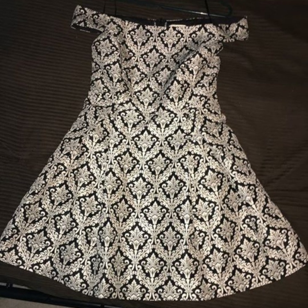 Lightly worn Party Dress sz S