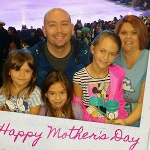 Meet your Posher, Mindy smith