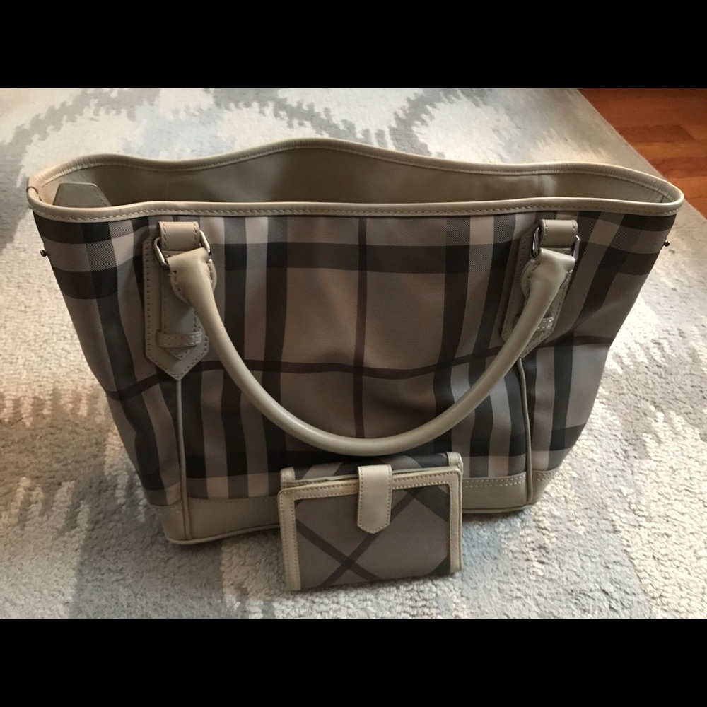 Authentic Burberry "smoked check" Tote & Wallet