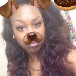 Meet your Posher, Alona