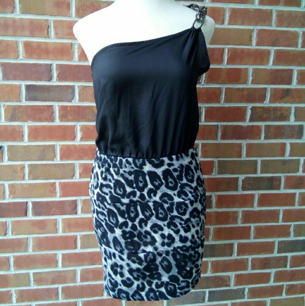 One shoulder dress