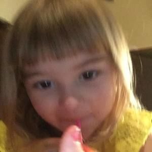 Meet your Posher, Alma