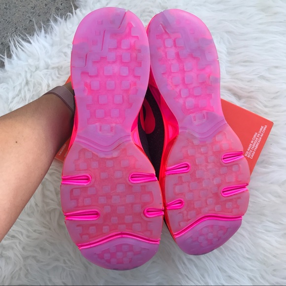 NIKE AIR MAX WOMENS AUTHENTIC SZ 6 new - Picture 5 of 8