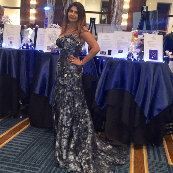 Wife|Mum ๐ง๐ป๐ฆ๐ป๐ถ| - Picture 2 of 6