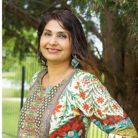 Wife|Mum ๐ง๐ป๐ฆ๐ป๐ถ| - Picture 3 of 6