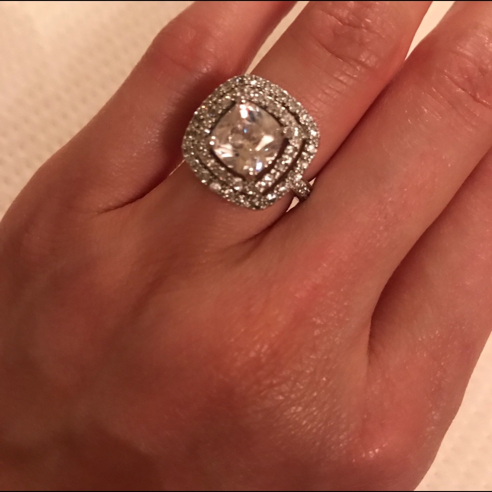 SOLD Gorgeous cubic zirconia cocktail ring 6 7