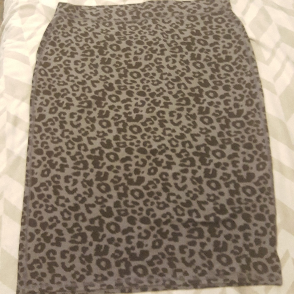 Old Navy Cheetah Print Pencil Skirt