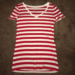 Red and white tee