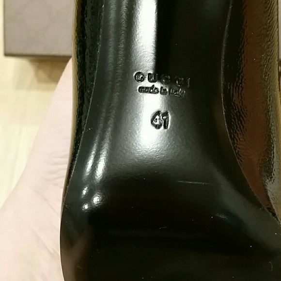 New in box- Authentic Gucci patent leather heels - Picture 5 of 8