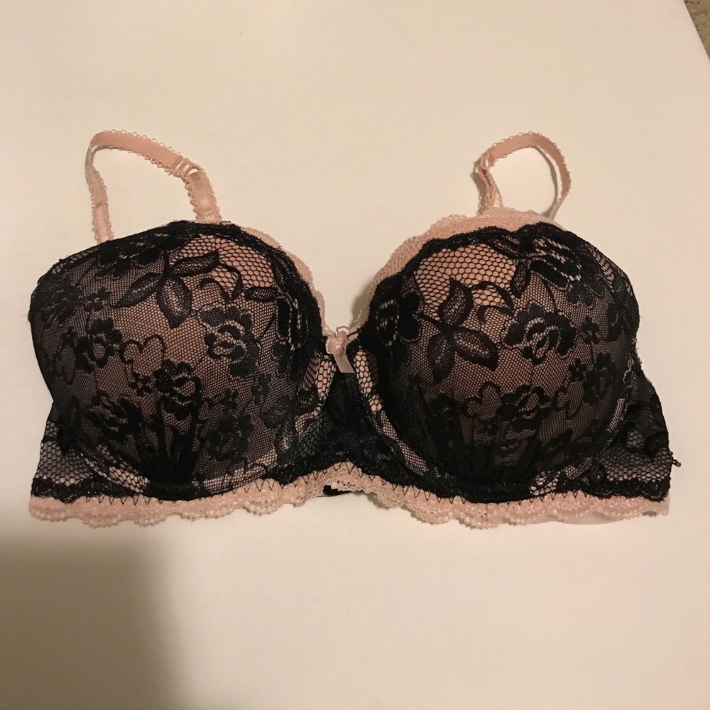 38C Blush Pink & Black Bra. NWT