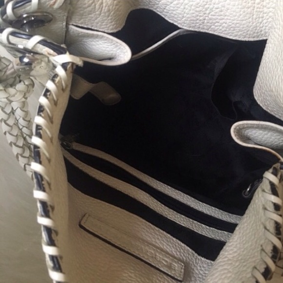 Gorgeous BcBG Max Azia leather tote! - Picture 3 of 8