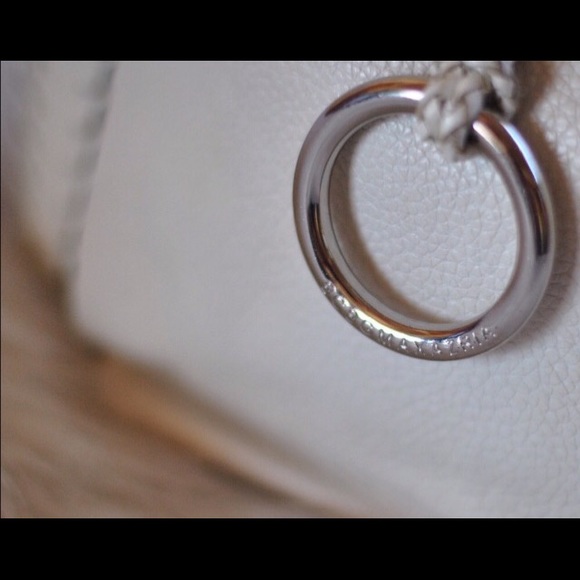 Gorgeous BcBG Max Azia leather tote! - Picture 8 of 8