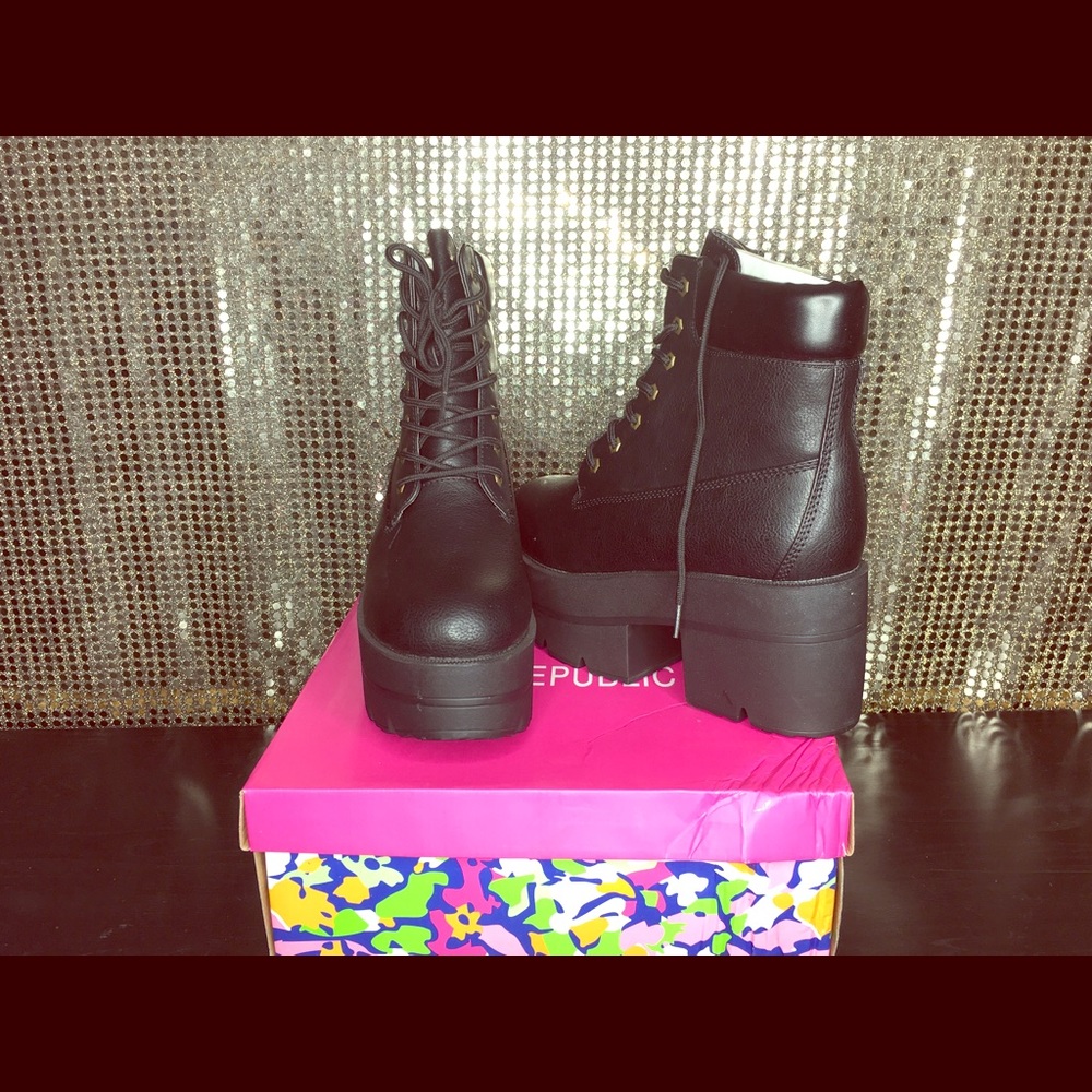 AMICLUBWEAR Combat Boots! Sz 11