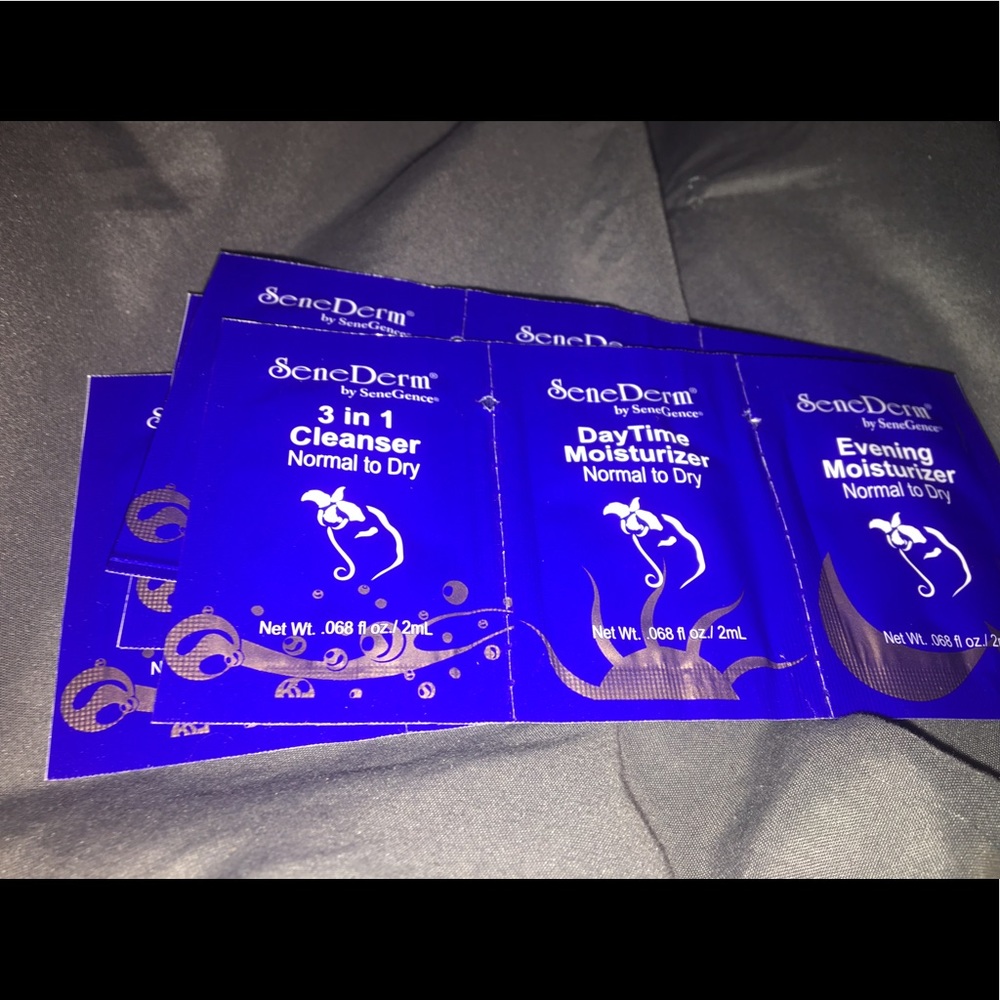 Lipsense Bundle!!!!! - Picture 7 of 7